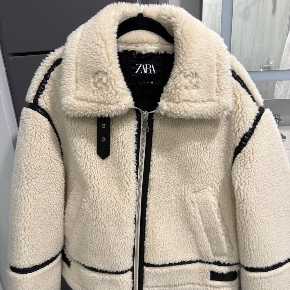 Zara fur bomber